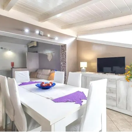 Daire Sea View Terrace Masala Close To The Of Lido Di San Giovanni In *