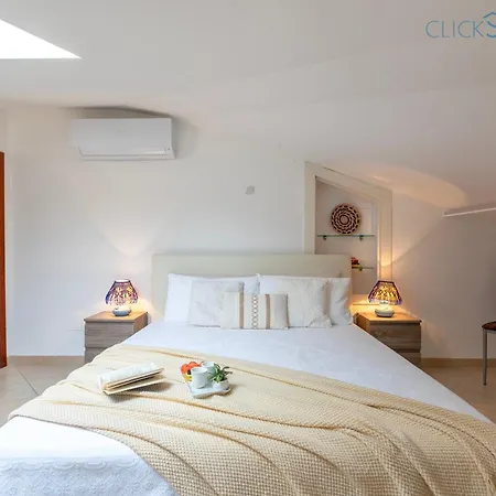 Sea View Terrace Masala Close To The Of Lido Di San Giovanni In Apartment Alghero